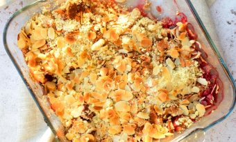 CRUMBLE DE FRUTAS VERMELHAS